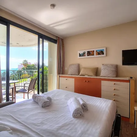 Immogroom - 2 Sea View - Pool - Parking - Terrace Apartment